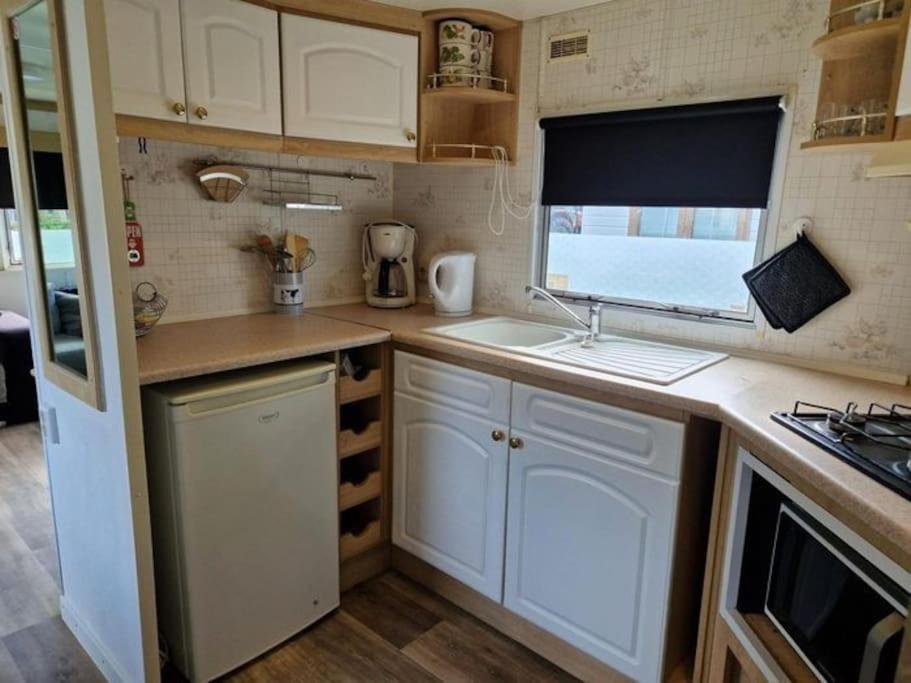 Chalet 14 Met Airco Familiecamping De Tien Heugten Schoonloo Drenthe Kültér fotó