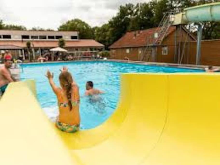 Chalet 14 Met Airco Familiecamping De Tien Heugten Schoonloo Drenthe Kültér fotó